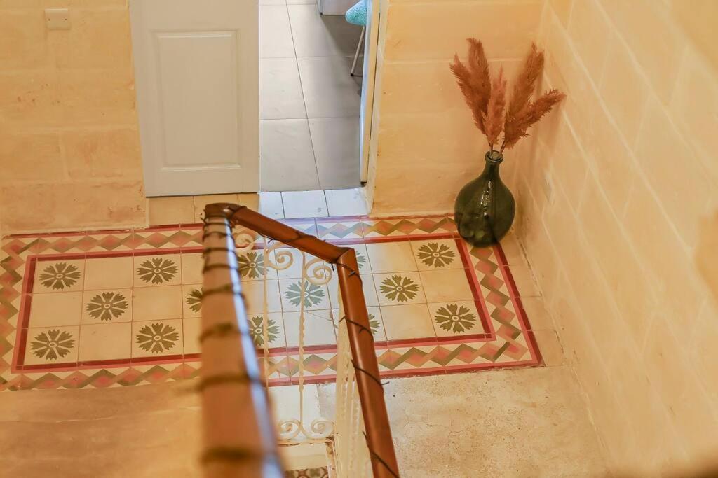 Sliema Unique 4 Bedroom Townhouse Off The Beach Екстер'єр фото